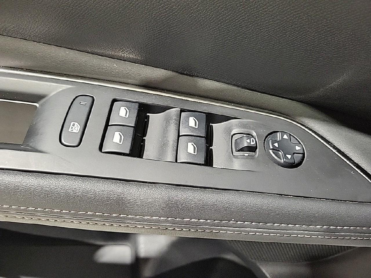 Peugeot 3008 puretech 130ch s&s eat8 allure — photo 23