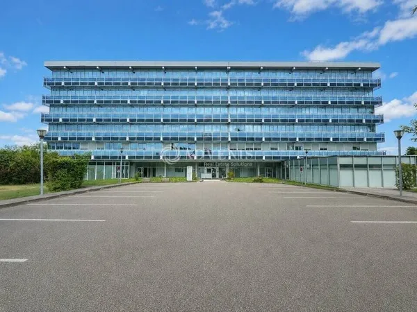 Bureau 4487 m²