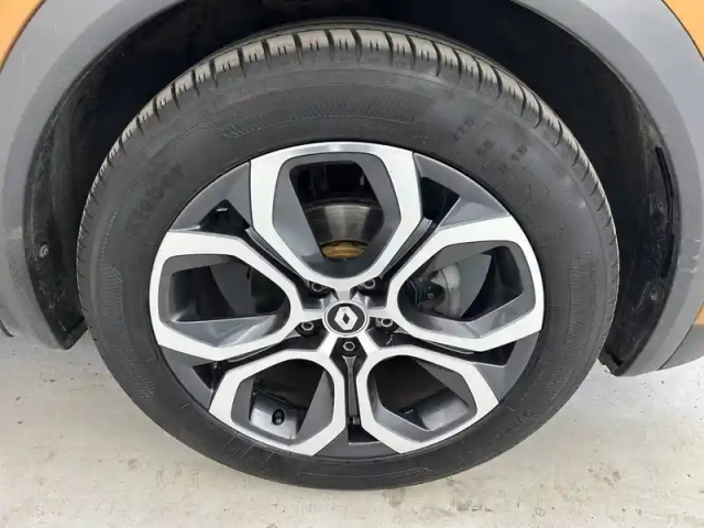 Renault Captur tce 90 - 21 — photo 31