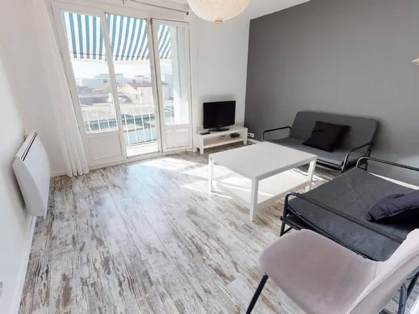 Triplex 1 pièce 68 m²