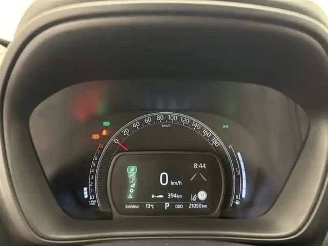 Toyota Aygo 1.0 s-cvt 72 dynamic — photo 23