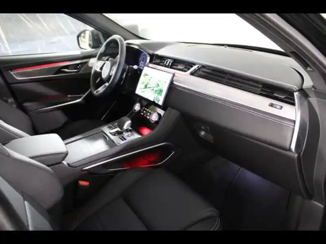 Jaguar F-Pace p400e plug-in-hybrid r-dynamic se bva8 awd — photo 30
