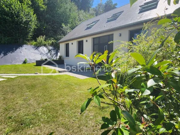 Maison 7 pièces 236 m²
