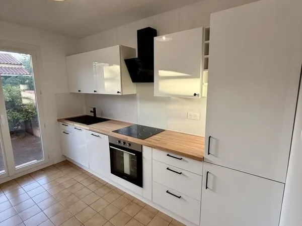 Maison 90 m2 rénovée avec garage et jardin