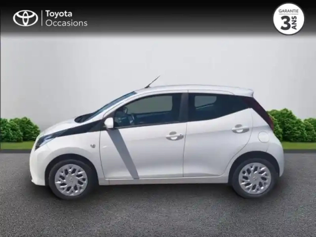 Toyota Aygo 1.0 vvt-i 72ch x-play 5p my19 — photo 3