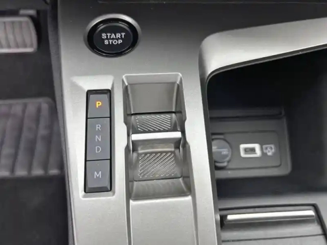 Peugeot 308 sw hybrid 145 e-dcs6 — photo 14