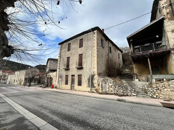 Maison Beaurieres 7 pièce(s) 170 m2