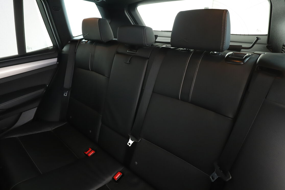 BMW X3 xDrive30dA xLine — photo 13