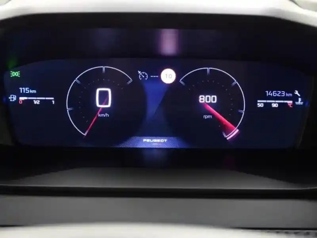 Peugeot 2008 1.2 puretech 100ch s&amp;s allure — photo 15