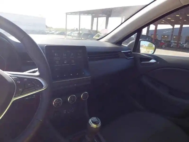 Renault Clio tce 90 — photo 24