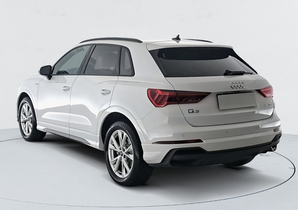 Audi Q3 — photo 3