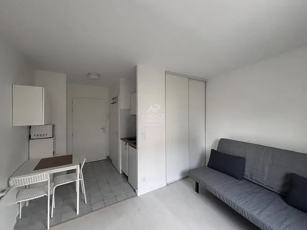 Studio 1 pièce 18 m²