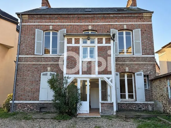 Maison 10 pièces 200 m²