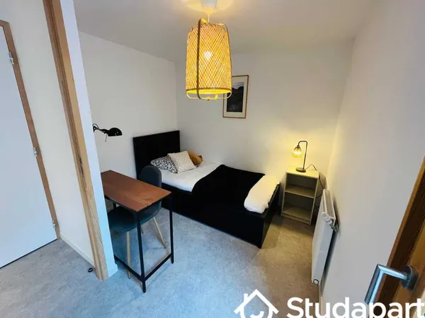 Chambre dans une colocation de 10m2