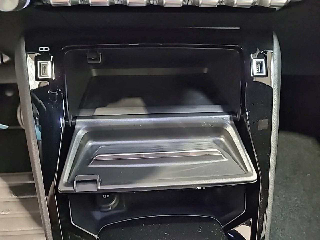 Peugeot 2008 puretech 130 s&s bvm6 allure pack — photo 28