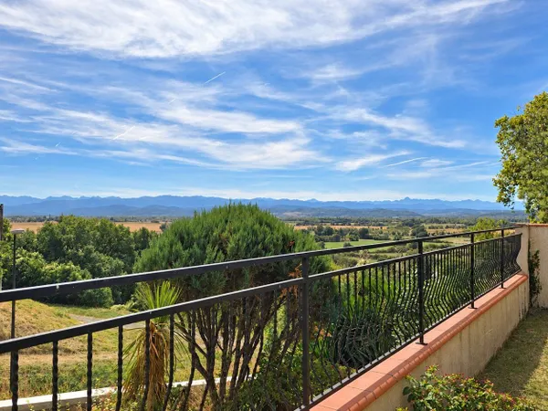 MONTAUT  Maison de caractère 169 m² avec VUE PANORAMIQUE SUR LES PYRÉNÉES