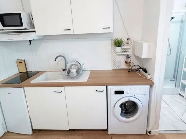 Studio meublé 16 m² - parking privé