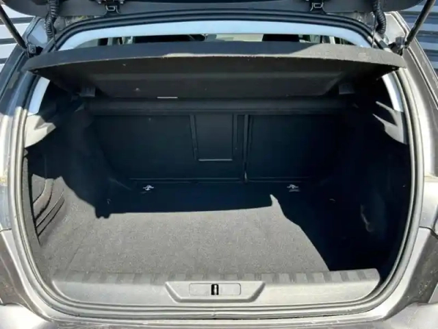 Peugeot 308 1.2 puretech 130ch s&amp;s allure pack — photo 6