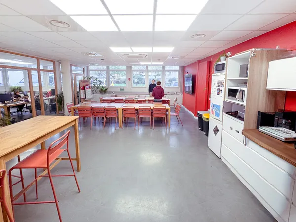 Loue bureaux en colocation