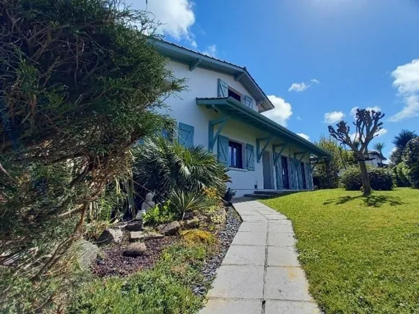 Maison 7 pièces 163 m²