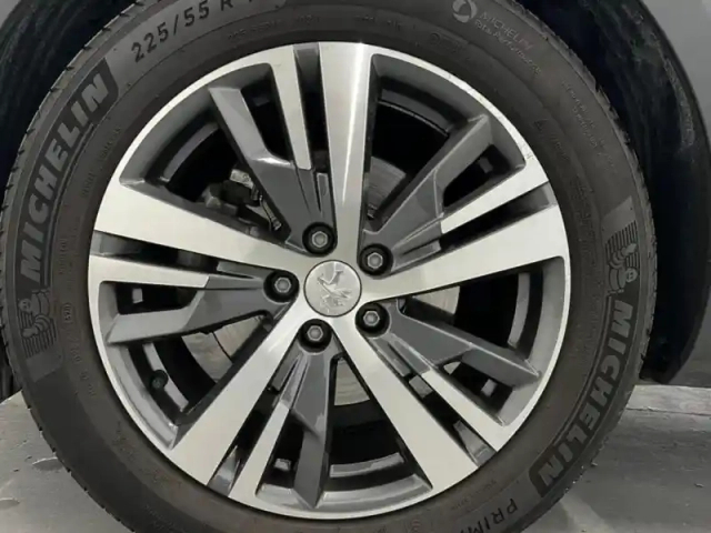 Peugeot 3008 1.2 puretech 130ch s&amp;s allure pack eat8 — photo 5