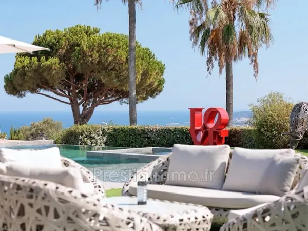 Maison 7 pièces 400 m²