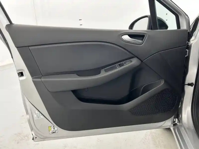 Renault Clio tce 90 — photo 20