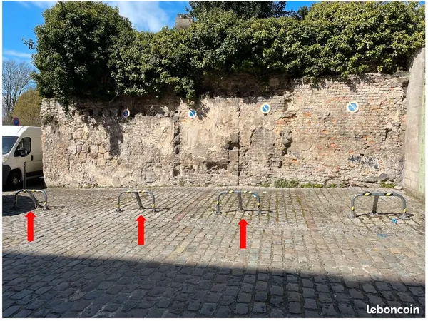 Place de parking dans la vieille ville