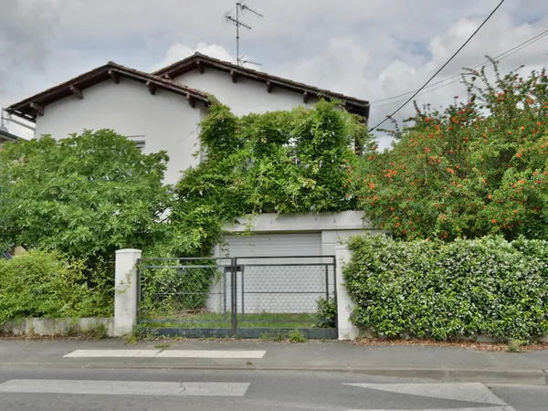 Bergerac, maison de 115m2 et garage 64m2 sur terrain de 1700m2