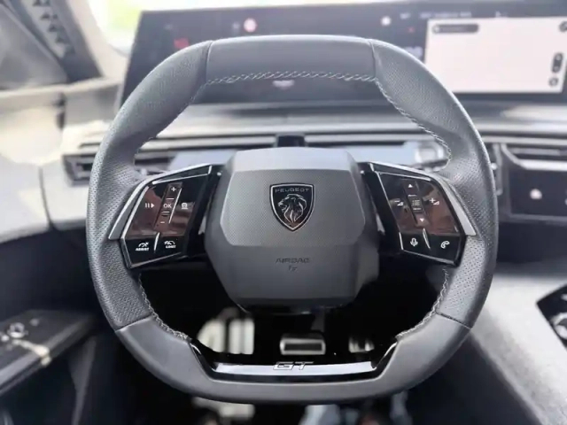 Peugeot 3008 plug-in hybrid 195 e-dcs7 — photo 44