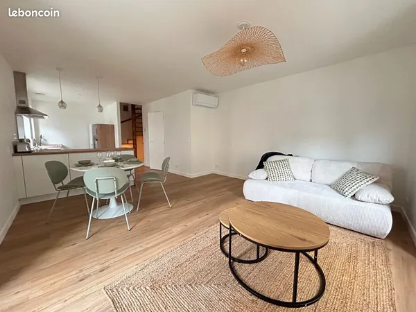Location T3 climatisé et meublé quartier des Antiquaires