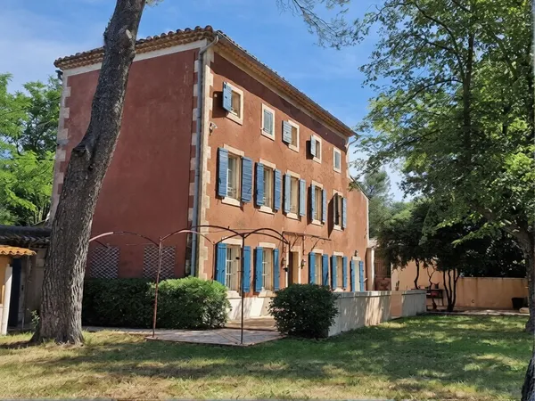 Villa 250 m²