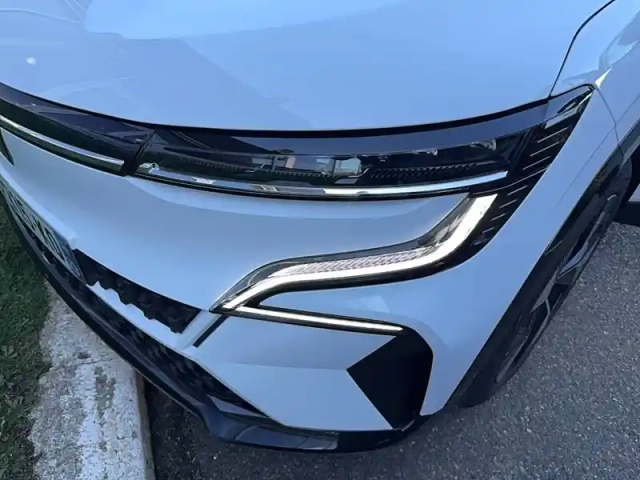 Renault Megane e-tech 220 ch autonomie confort gsr2 — photo 83