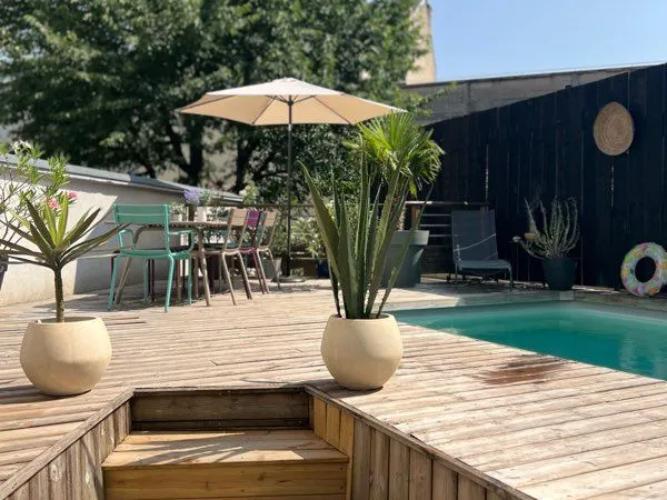 REIMS CENTRE - MAISON FAMILIALE 180 m² AVEC PISCINE, JARDIN & GARAGE