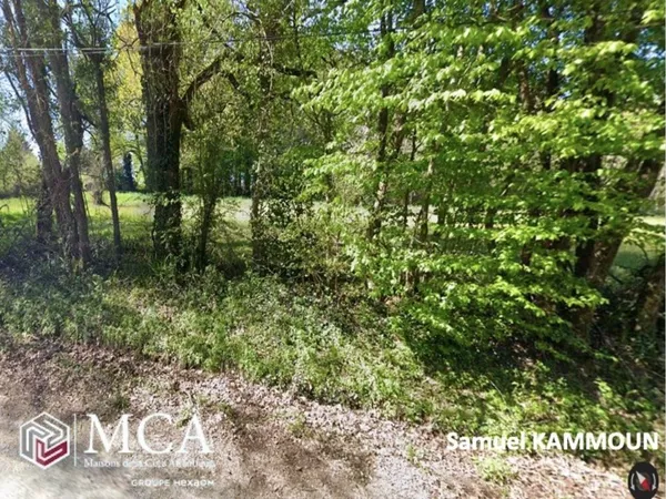 Terrain 800 m²