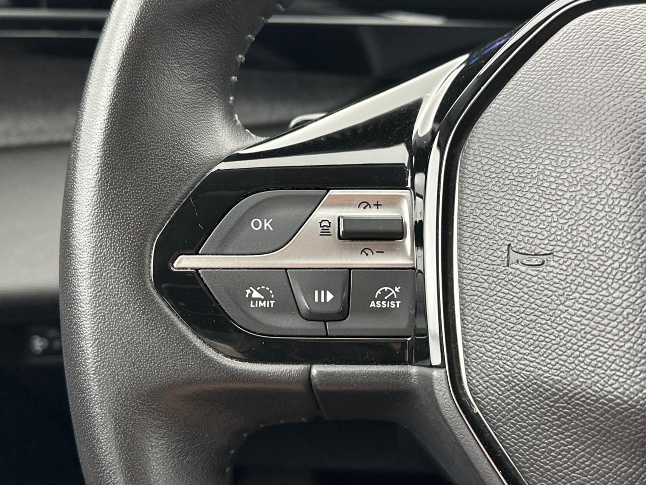 Peugeot 308 phev 180 e-eat8 allure pack — photo 20