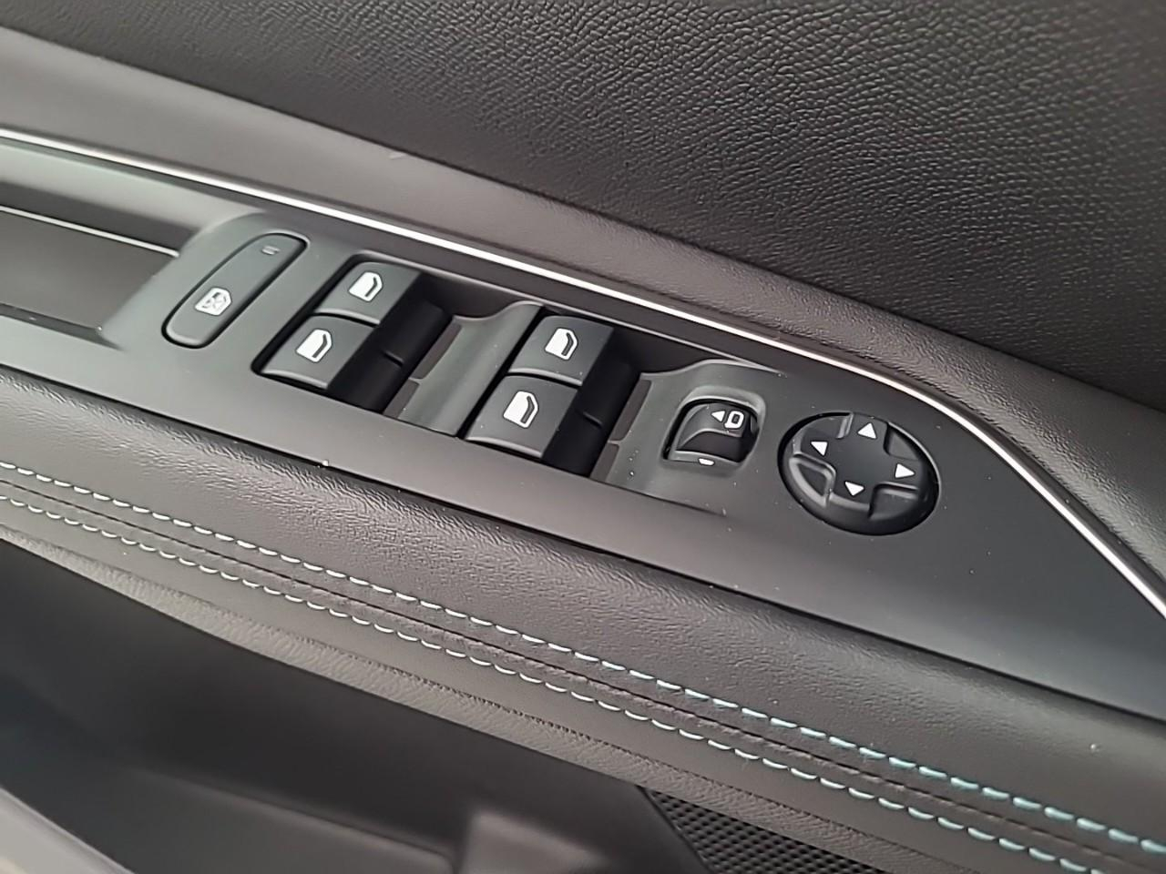 Peugeot 3008 puretech 130ch s&s eat8 allure pack — photo 20
