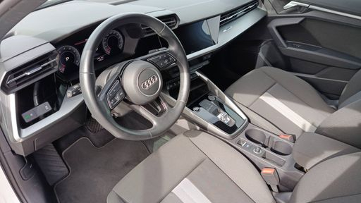 Audi A3 Berline 35 TFSi 150 Mild Hybrid S-Tronic 7 - Design – 2021 – 57091 km – Hybride essence – Boîte Automatique — photo 25