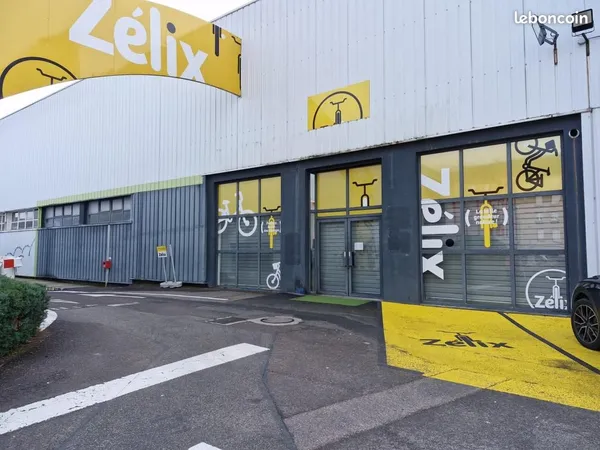 Local 400 m²