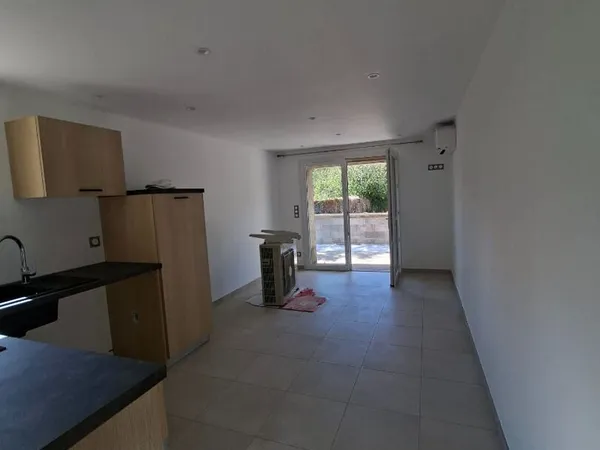 Appartement 2 pièces avec bureau/dressing St Geniez 54.00 m²