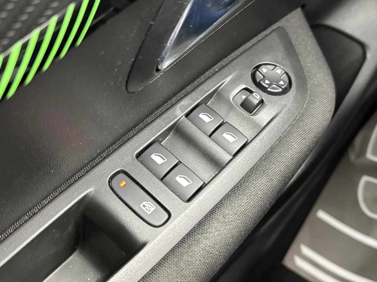 Peugeot 208 puretech 100 s&s bvm6 active — photo 15