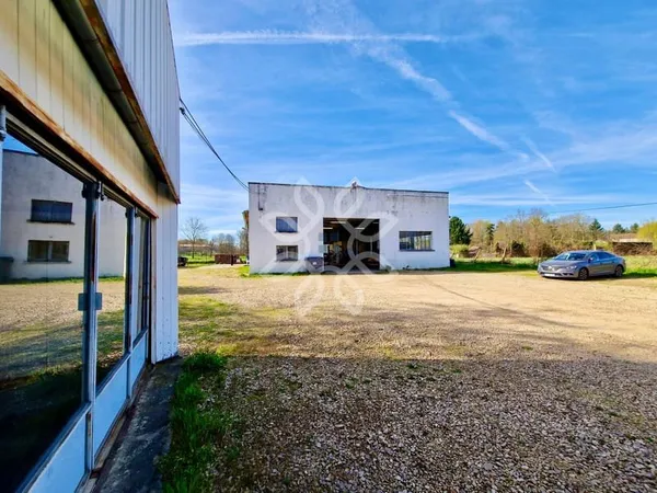 Ensemble immobilier pour garage et carrosserie à saisir