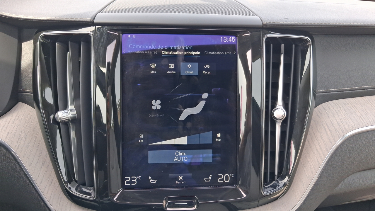 Volvo XC60 D5 AWD 235 ch Geartronic 8 — photo 38