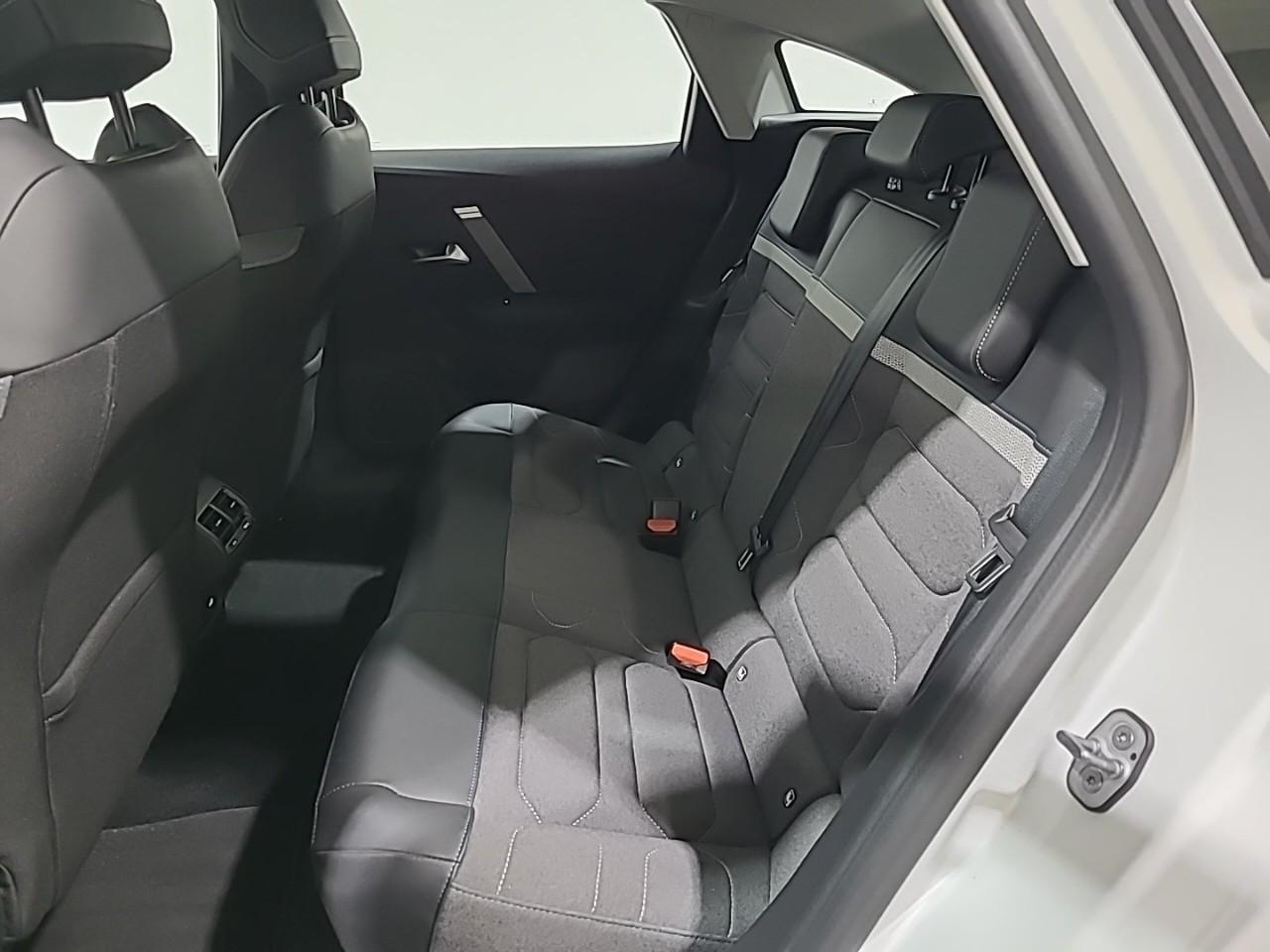 Citroën C4 e-c4 136 ch automatique feel pack — photo 13
