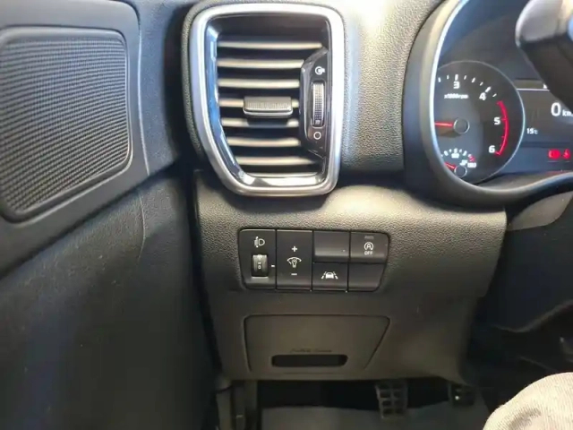 Kia Sportage 1.6 crdi 115 isg 4x2 bvm6 — photo 24