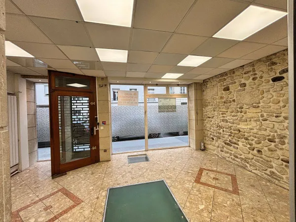 Boutique 2 pièces 137 m²