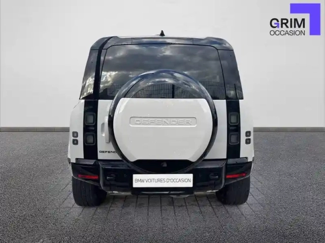 Land Rover Defender 110 p300e awd auto — photo 32