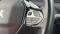 Peugeot 2008 1.2 PureTech 130ch S&S Allure — photo 17