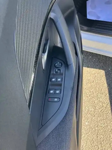Peugeot 2008 100 s&amp;s bvm6 — photo 26
