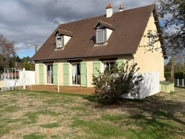 Maison de 130 m² avec dépendances et grand atelier sur terrain de 900 m² - Meaucé (28240)